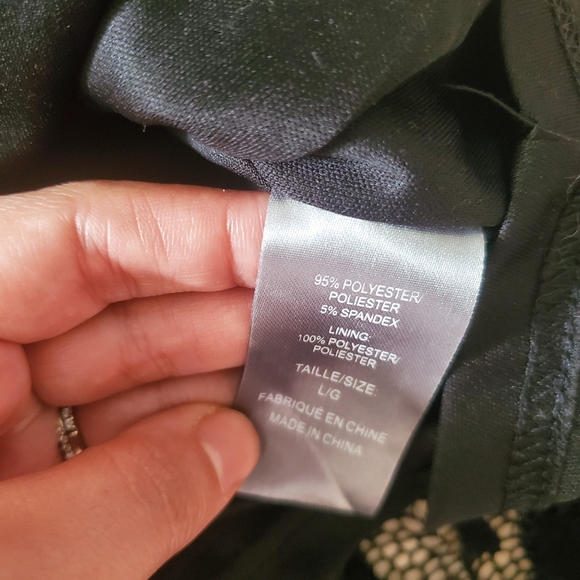 Black Lace High-Low Peplum Style Long Sleeve Top - Picture 6 of 8